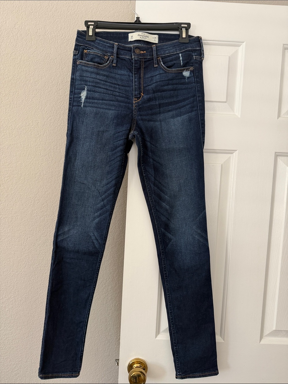 Abercrombie & Fitch Dark Blue Skinny Jeans